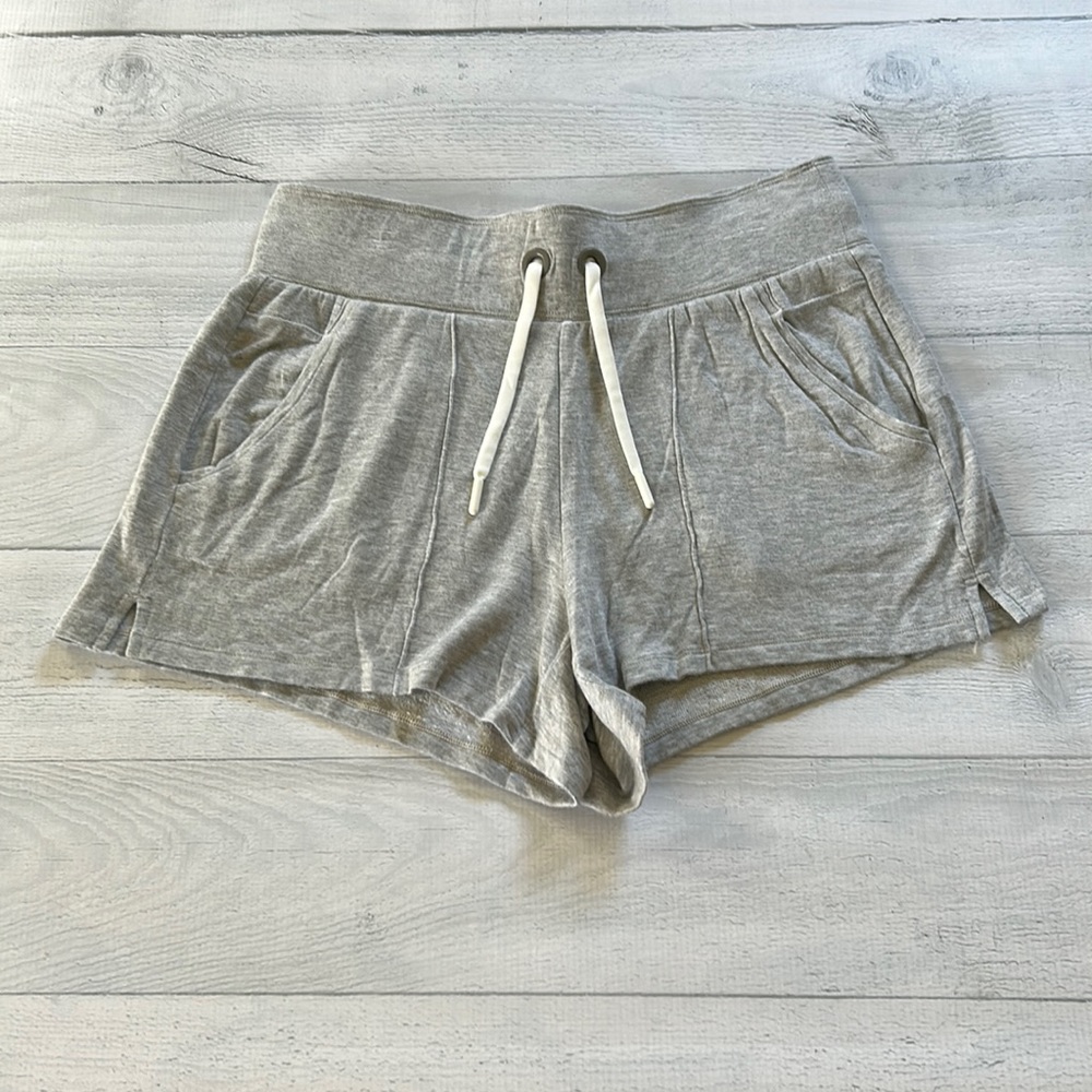 Athleta Bliss Short Sz M Heathered Gray